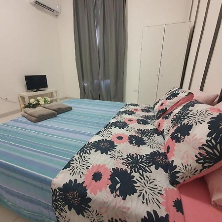 Chafbius Downtown Deluxe Villa Cagliari Luaran gambar